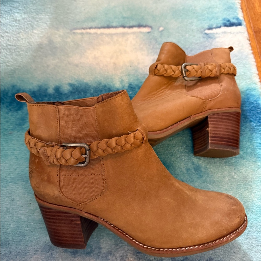 Sperry Braided Tan Ankle Boots